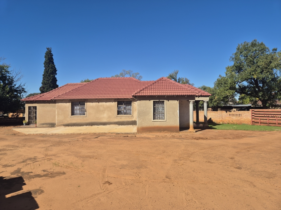 3 Bedroom Property for Sale in Stilfontein North West
